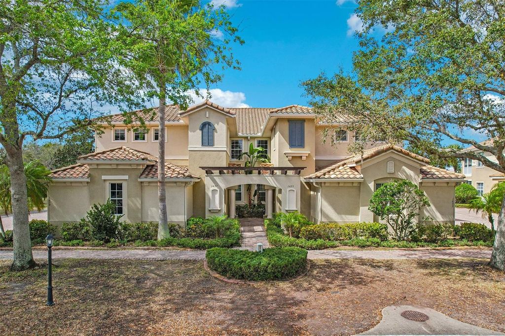 1435 EMERALD DUNES DRIVE, Sun City Center, FL 33573