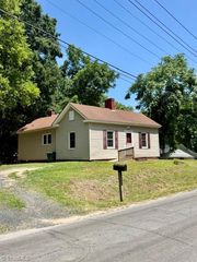 217 Carroll Street, Eden, NC 27288