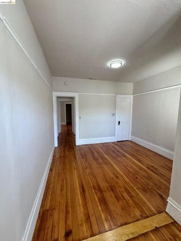 1626 12Th St, Oakland, CA 94607