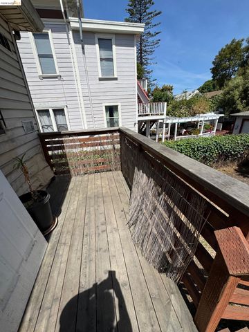 1626 12Th St, Oakland, CA 94607