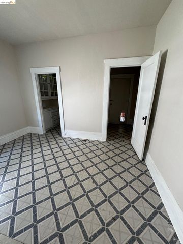 1626 12Th St, Oakland, CA 94607