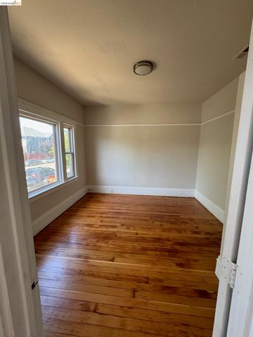 1626 12Th St, Oakland, CA 94607