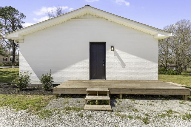 123 Hogin Rd, Dickson, TN 37055
