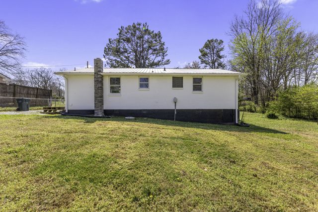 123 Hogin Rd, Dickson, TN 37055
