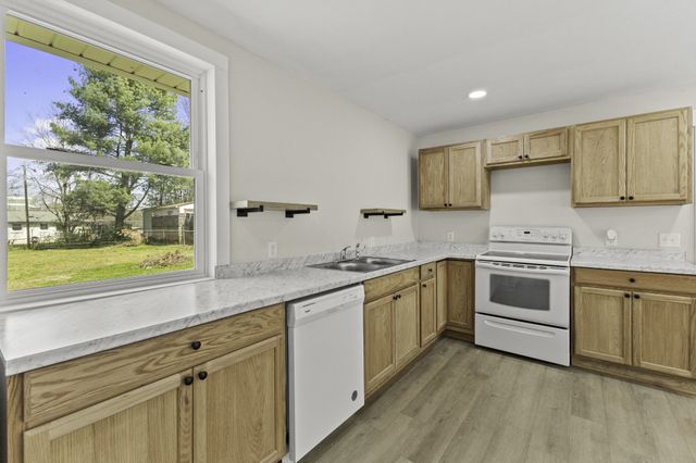 123 Hogin Rd, Dickson, TN 37055