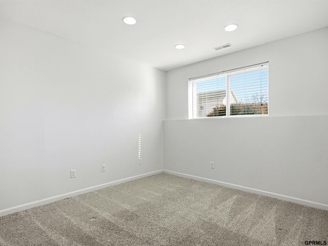 15404 Reynolds Street, Bennington, NE 68007