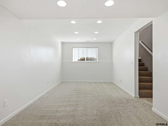 15404 Reynolds Street, Bennington, NE 68007