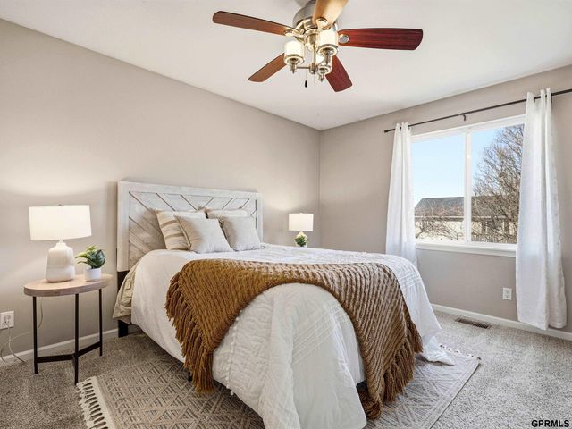 15404 Reynolds Street, Bennington, NE 68007