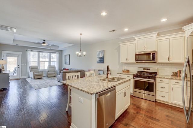 111 Creekhaven Lane, Taylors, SC 29687