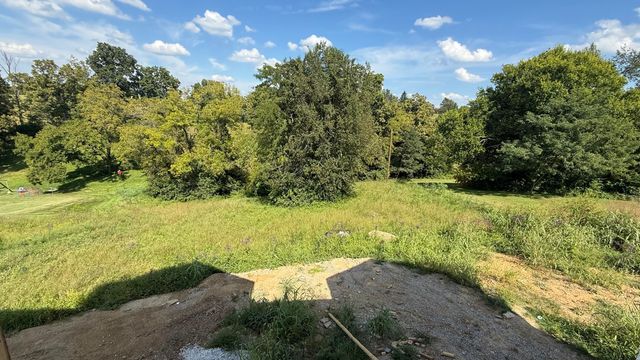 2037 West Court, Richmond, KY 40475