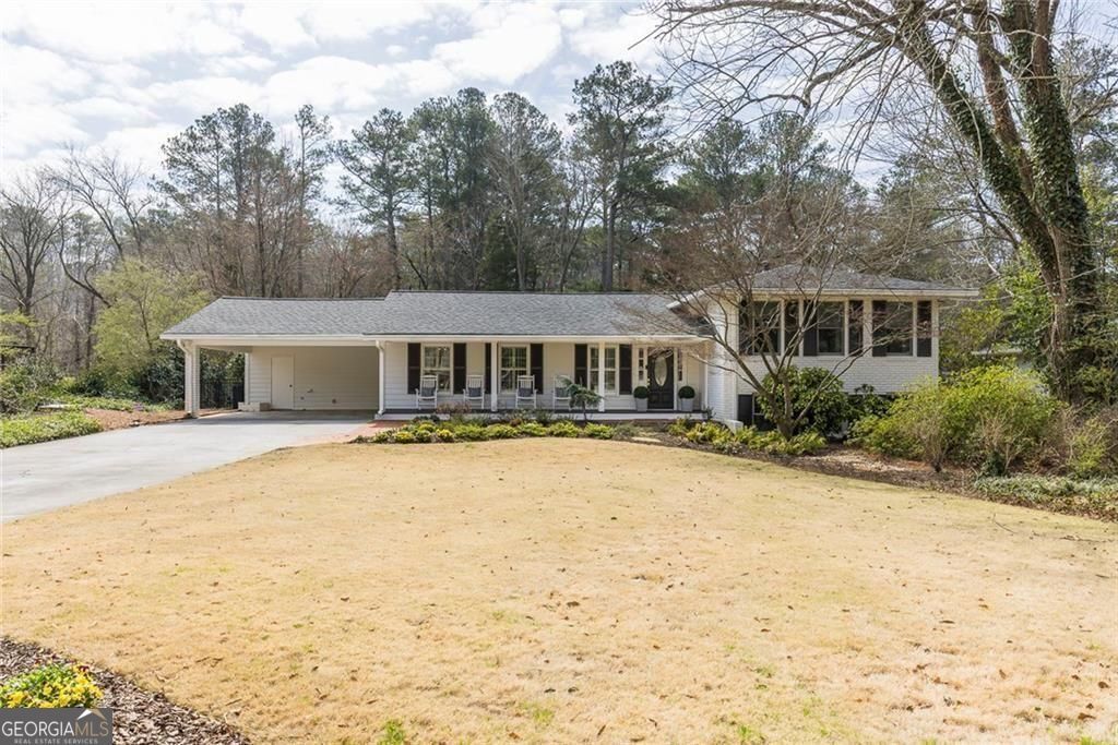 775 E Powderhorn Road, Sandy Springs, GA 30342