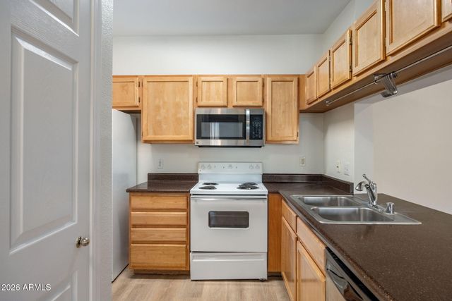 5401 E VAN BUREN Street 2094, Phoenix, AZ 85008