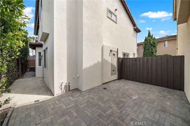 265 Mesa Drive B, Costa Mesa, CA 92627