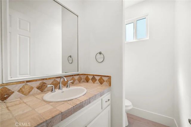265 Mesa Drive B, Costa Mesa, CA 92627