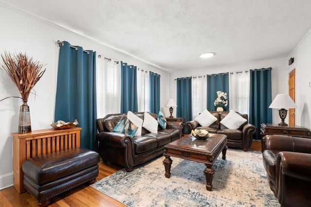 12 Hopewell Rd, Boston, MA 02136
