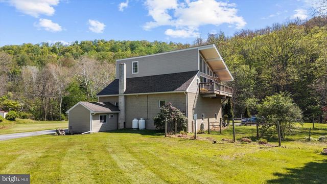 1717 WHITE BEAR RD, Birdsboro, PA 19508