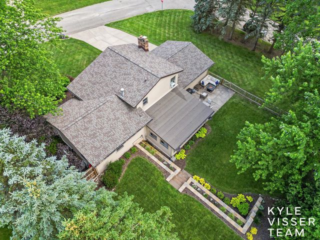 3305 Olderidge Drive Ne, Grand Rapids Twp, MI 49525
