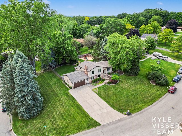 3305 Olderidge Drive Ne, Grand Rapids Twp, MI 49525