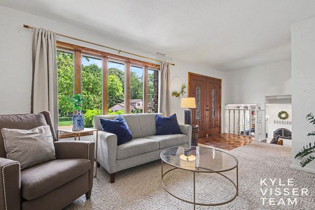 3305 Olderidge Drive Ne, Grand Rapids Twp, MI 49525