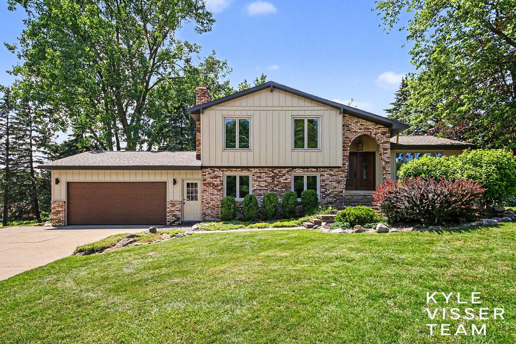 3305 Olderidge Drive Ne, Grand Rapids Twp, MI 49525