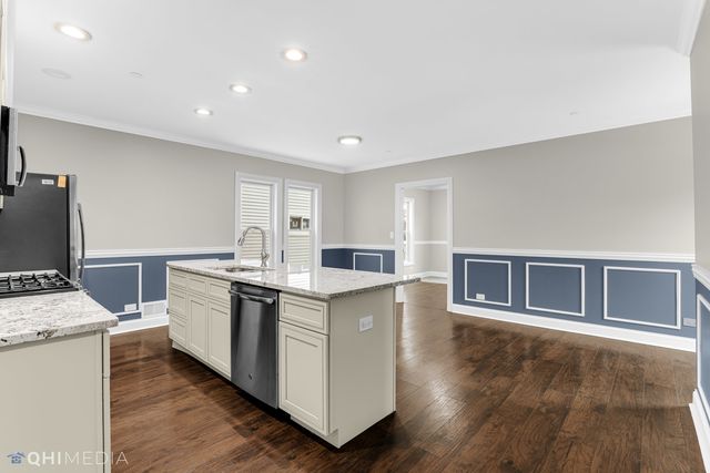 19 Augusta Street, Oak Park, IL 60302