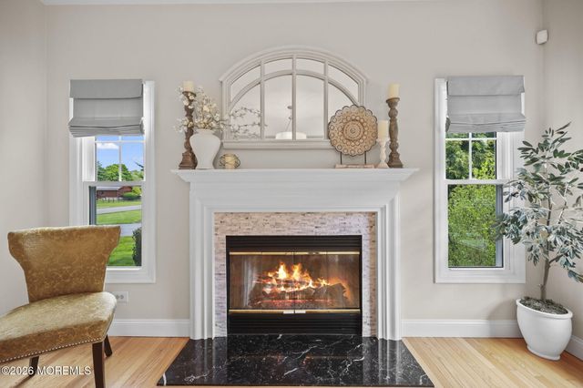 5 Mohegan Road, Freehold, NJ 07728