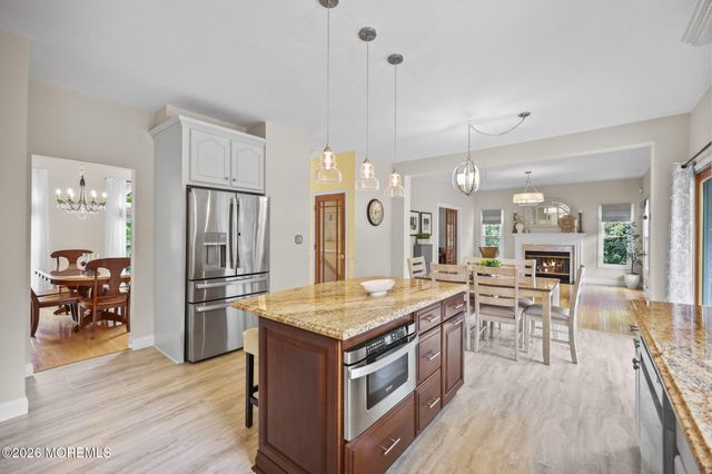 5 Mohegan Road, Freehold, NJ 07728