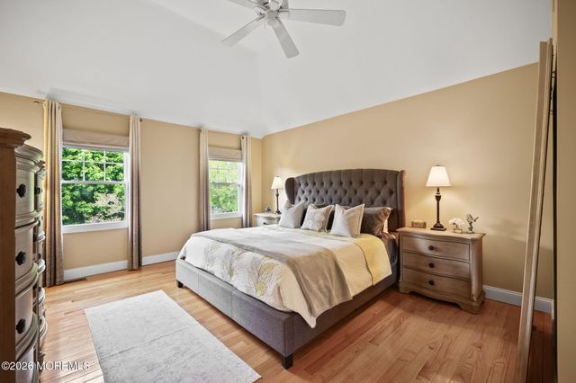 5 Mohegan Road, Freehold, NJ 07728