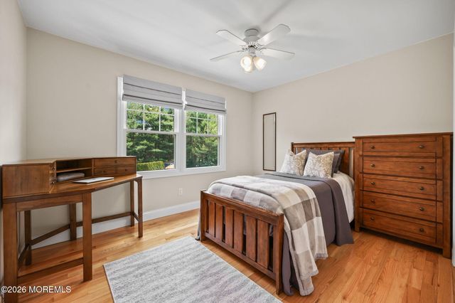 5 Mohegan Road, Freehold, NJ 07728