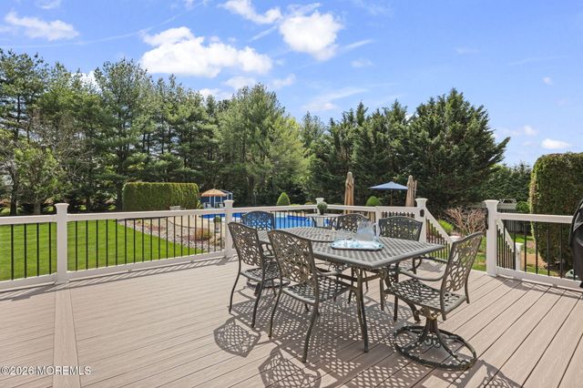 5 Mohegan Road, Freehold, NJ 07728