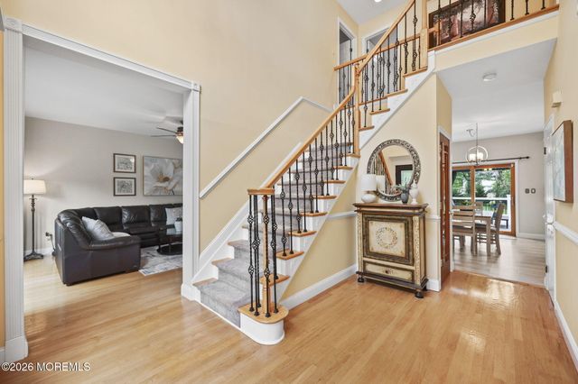 5 Mohegan Road, Freehold, NJ 07728