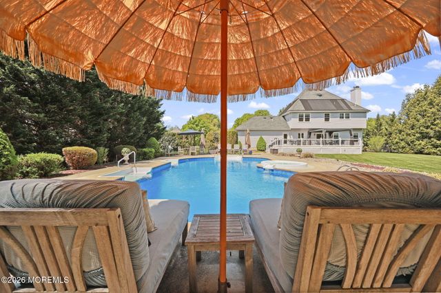5 Mohegan Road, Freehold, NJ 07728