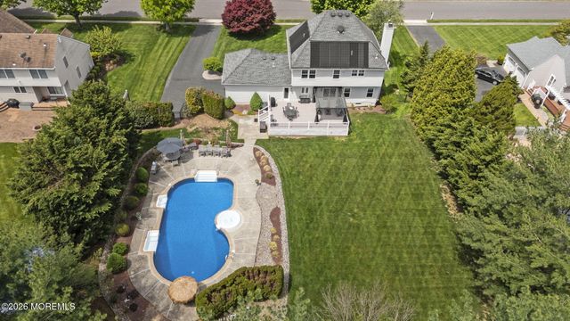 5 Mohegan Road, Freehold, NJ 07728
