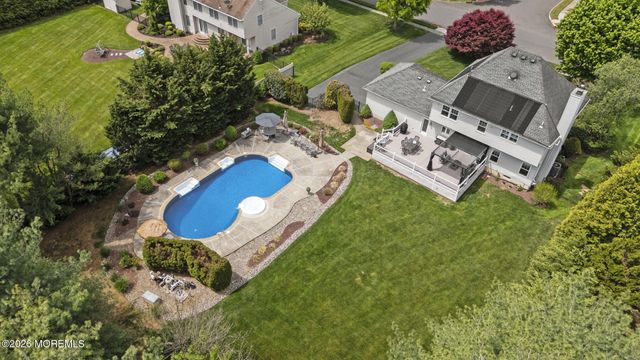 5 Mohegan Road, Freehold, NJ 07728