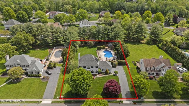 5 Mohegan Road, Freehold, NJ 07728