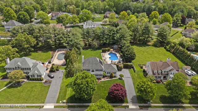 5 Mohegan Road, Freehold, NJ 07728