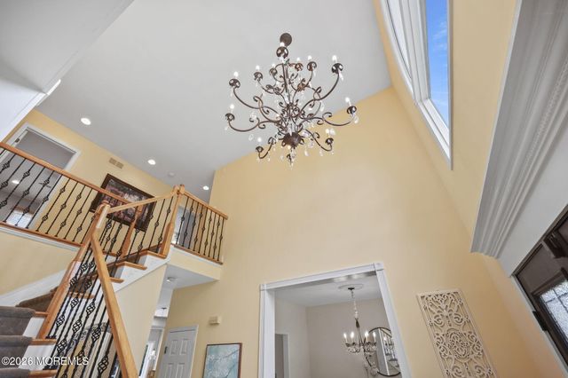 5 Mohegan Road, Freehold, NJ 07728