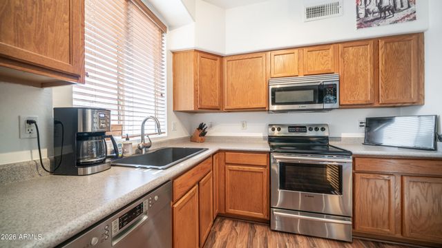 15608 N 34TH Street, Phoenix, AZ 85032
