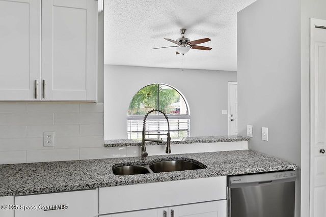 914 Devon Avenue, Sebastian, FL 32958