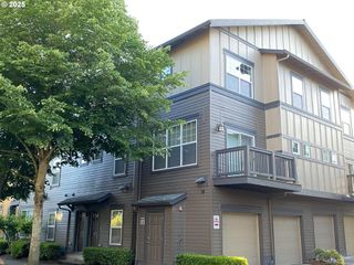1100 Sw 170TH Ave 202, Beaverton, OR 97003