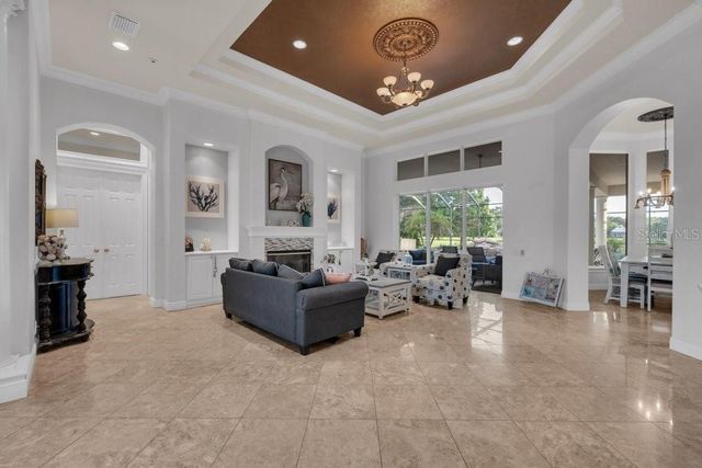 6217 KINGBIRD MANOR DRIVE, Lithia, FL 33547