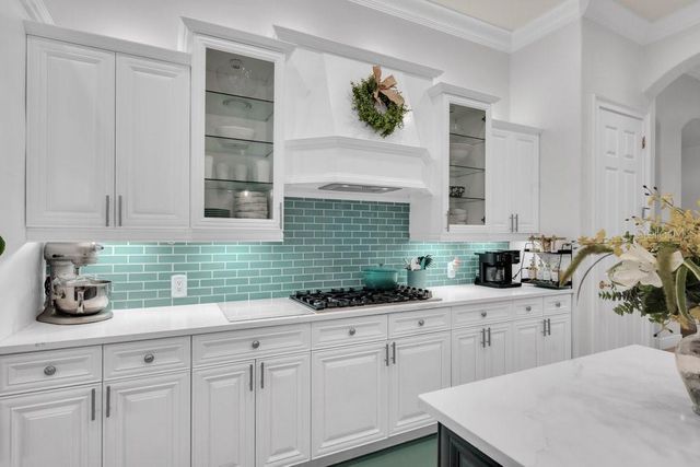 6217 KINGBIRD MANOR DRIVE, Lithia, FL 33547
