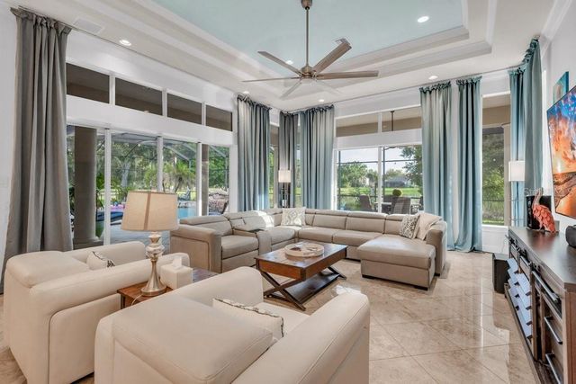 6217 KINGBIRD MANOR DRIVE, Lithia, FL 33547