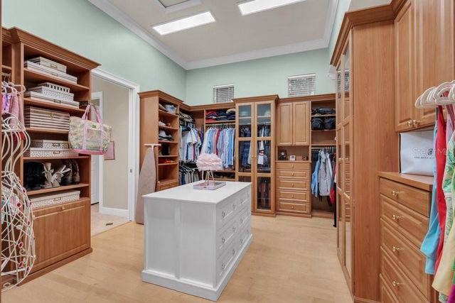 6217 KINGBIRD MANOR DRIVE, Lithia, FL 33547