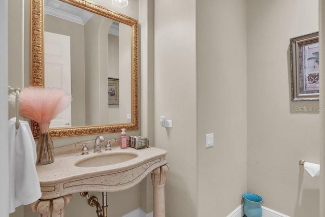 6217 KINGBIRD MANOR DRIVE, Lithia, FL 33547