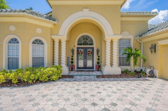 6217 KINGBIRD MANOR DRIVE, Lithia, FL 33547