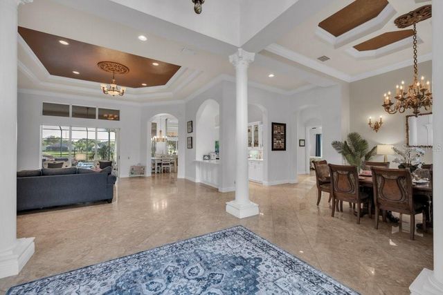 6217 KINGBIRD MANOR DRIVE, Lithia, FL 33547