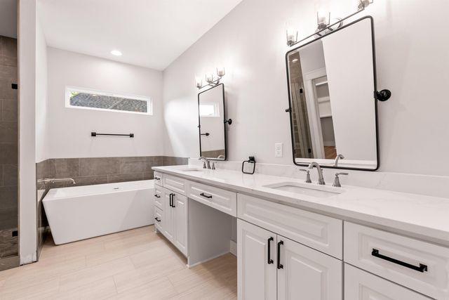 9 West Lake Lane, Little Rock, AR 72210