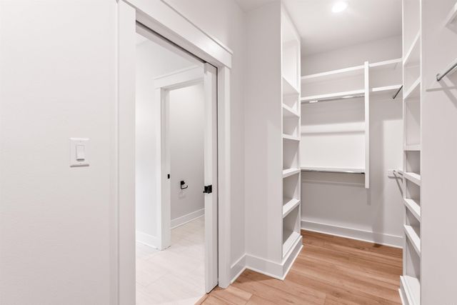 9 West Lake Lane, Little Rock, AR 72210