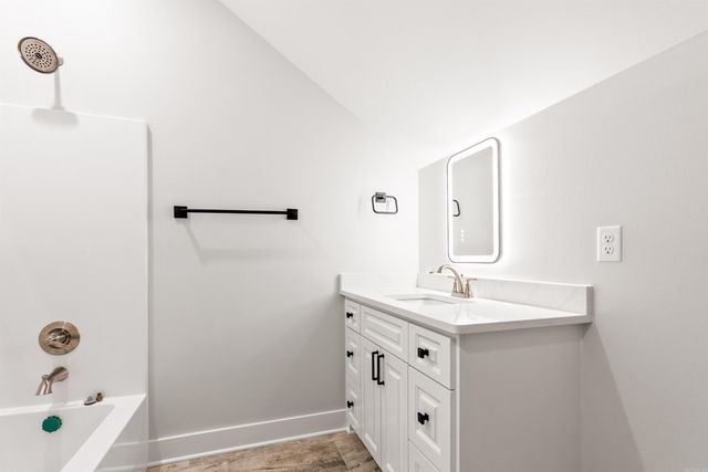 9 West Lake Lane, Little Rock, AR 72210